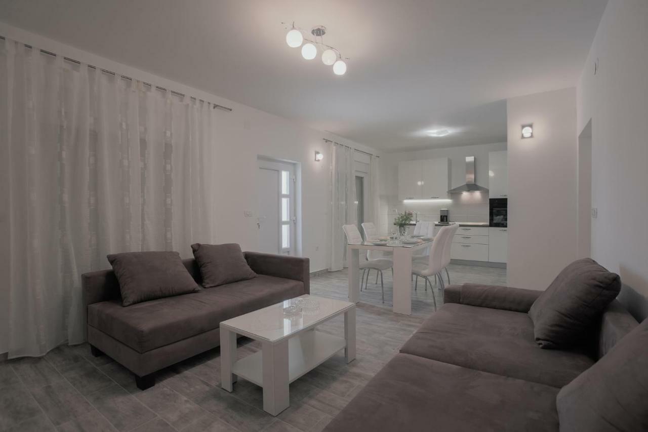 סגט ווראנייצה Apartman Slavko מראה חיצוני תמונה